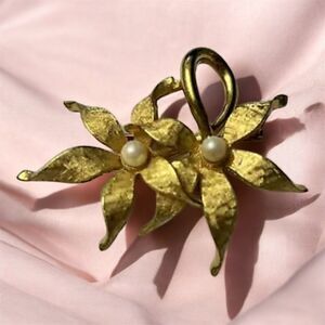 Vintage Double Floral Brooch – HTI- Gold-Tone with Pearl Centers
